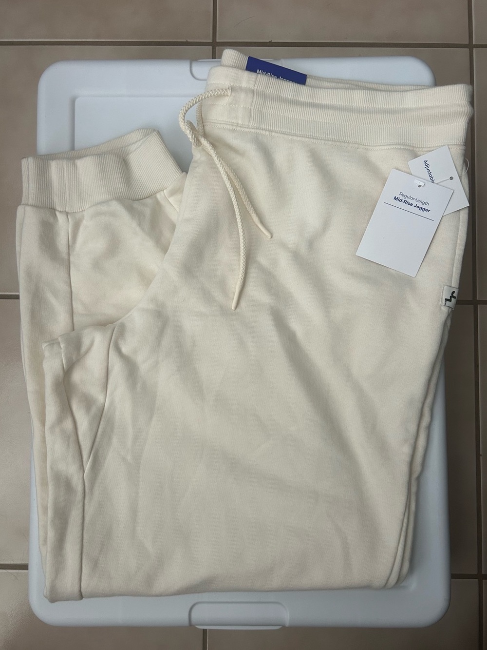 NWT JoyLab Regular Length Mid-Rise Jogger